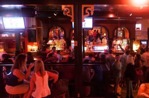 JR’s Bar & Grill